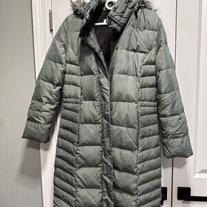 Calvin Klein Down Quilted Puffer Parka women’s size small with Faux Fur Hood